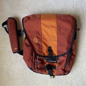 Excellent condition Timbuk2 vertical laptop bag